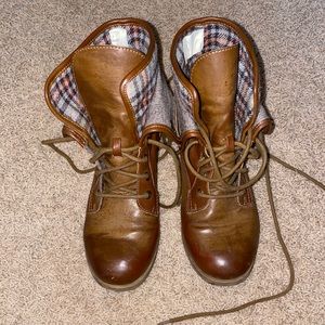 brown boots w/ plaid